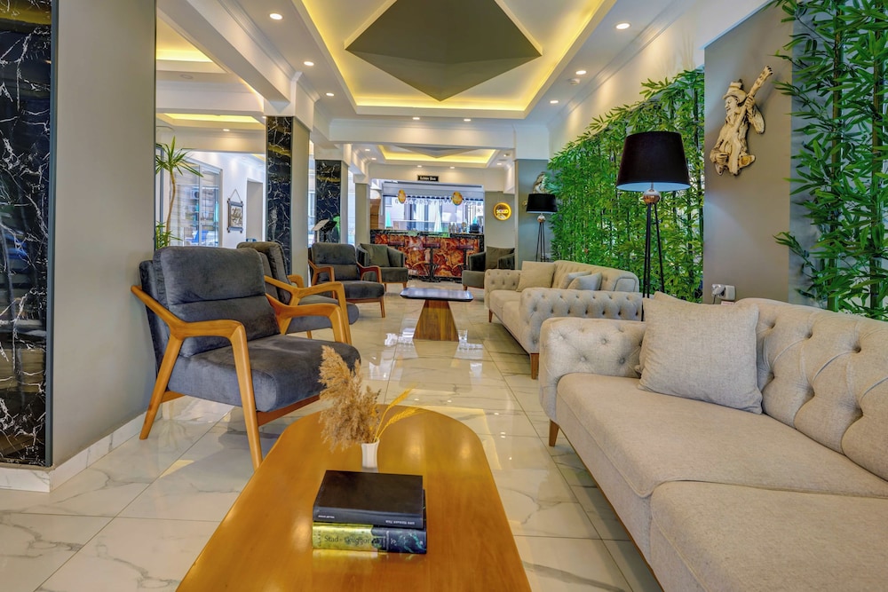 Miss Cleopatra Hotel — Hotel building in Alanya