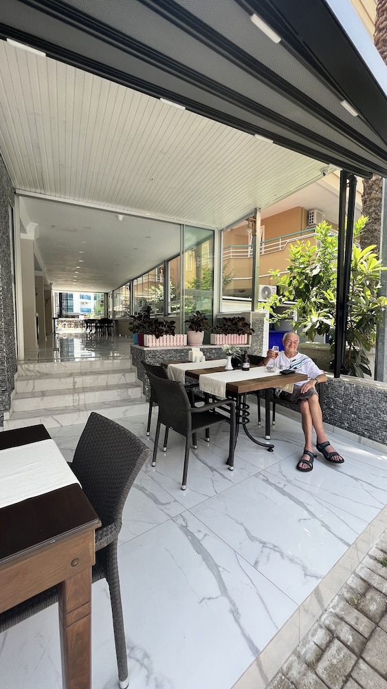 Miss Cleopatra Hotel — Restaurant & bars in Alanya
