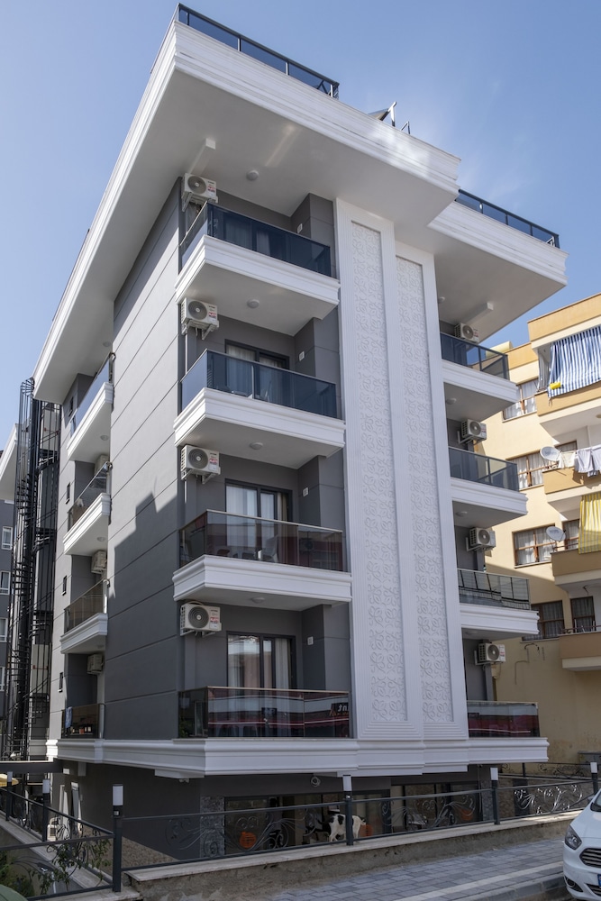 Miss Cleopatra Hotel — Hotel building in Alanya