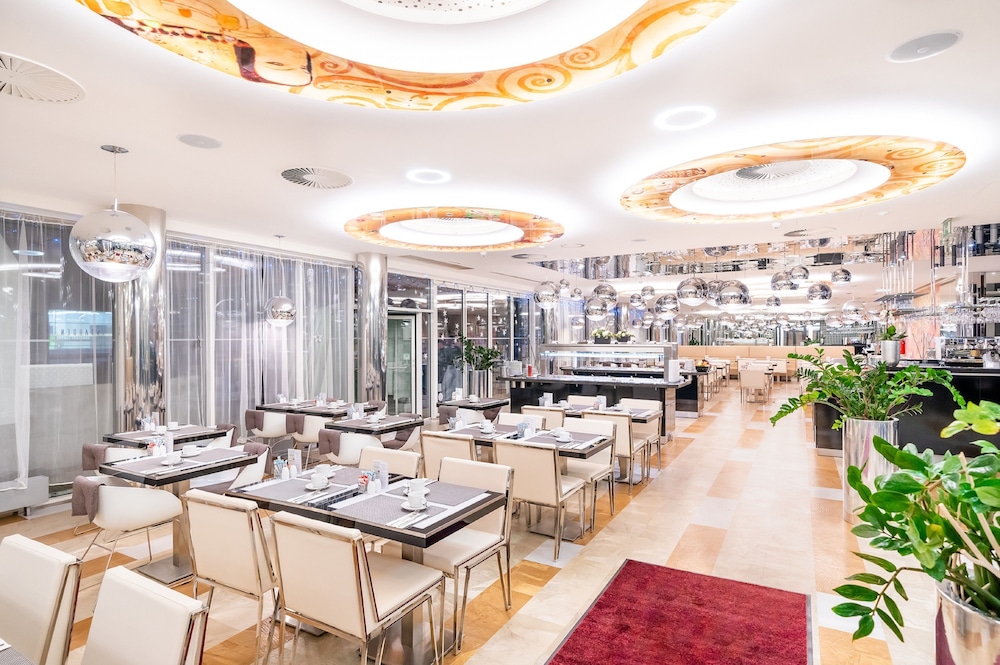 Grandium Hotel Prague — Restaurant & bars in Prague, Prague