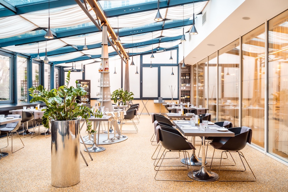 Grandium Hotel Prague — Restaurant & bars in Prague, Prague