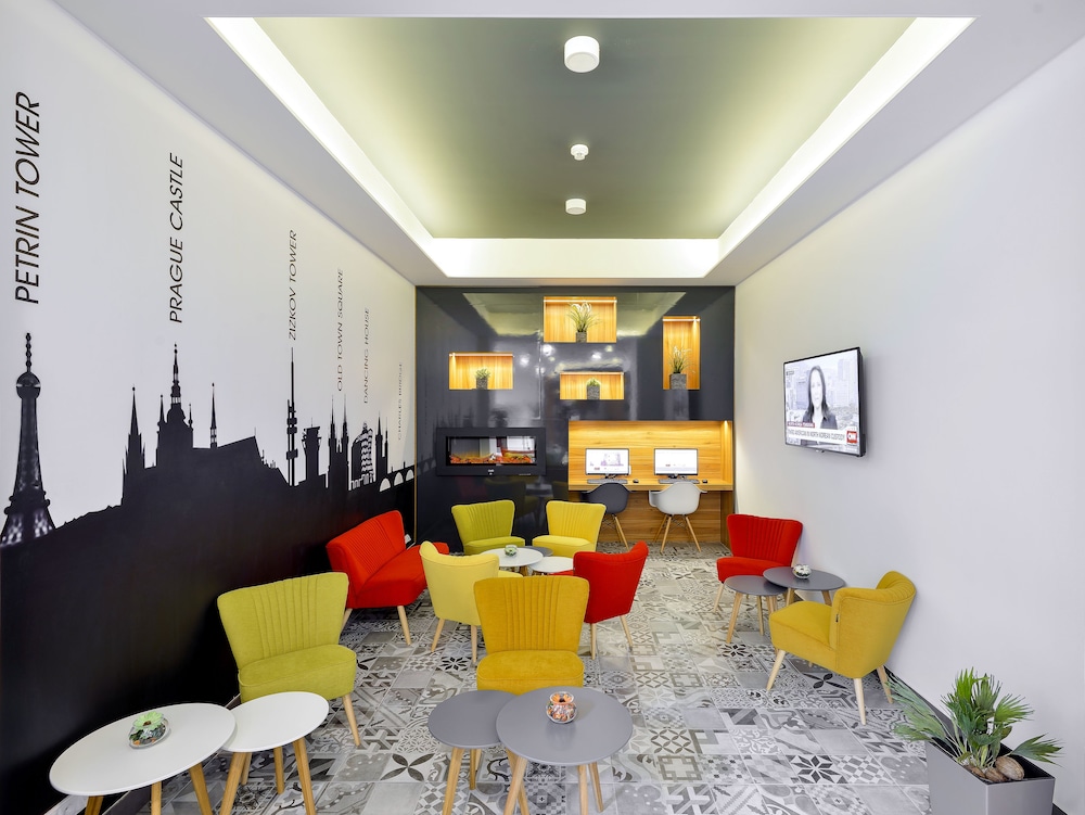 Hotel Garden Court — Hotel building in Prague, Prague