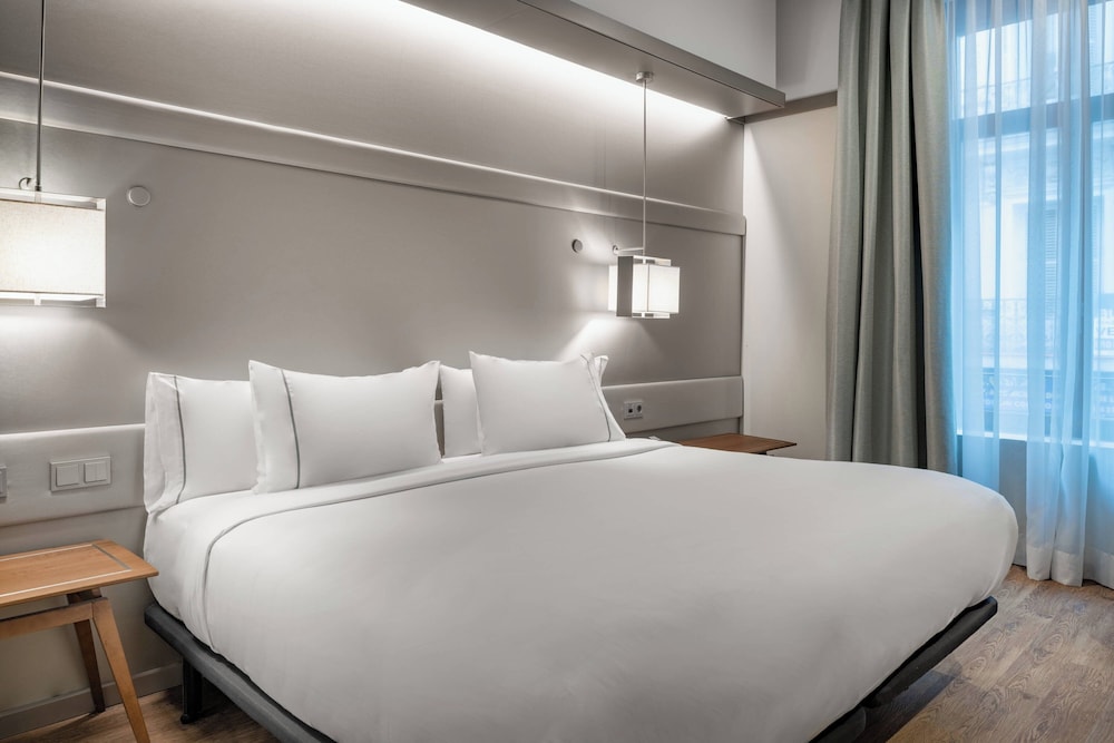 AC Hotel by Marriott Recoletos - zdjęcie 3