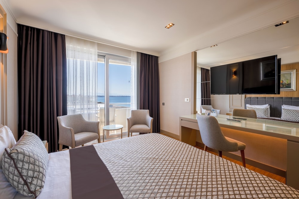 Porto Bello Hotel Resort & Spa — Hotel rooms in Antalya