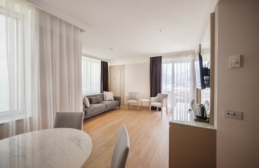 Porto Bello Hotel Resort & Spa — Hotel rooms in Antalya