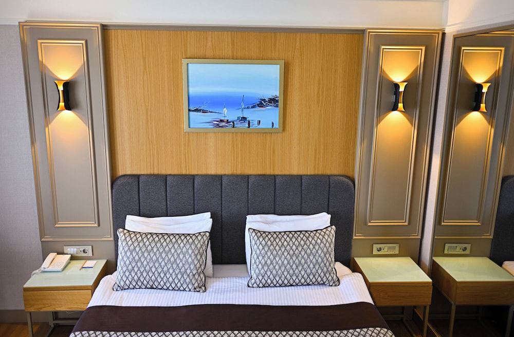 Porto Bello Hotel Resort & Spa — Hotel rooms in Antalya