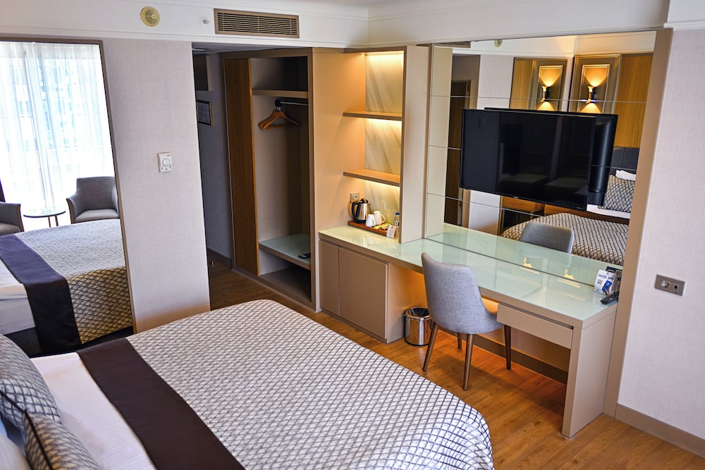 Porto Bello Hotel Resort & Spa — Hotel rooms in Antalya
