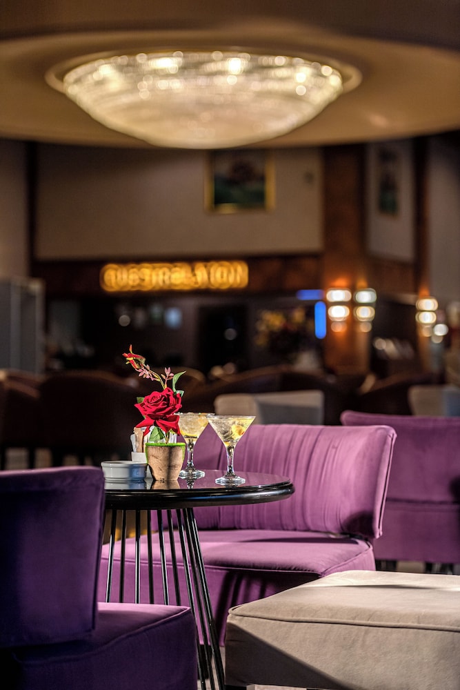 Porto Bello Hotel Resort & Spa — Restaurant & bars in Antalya