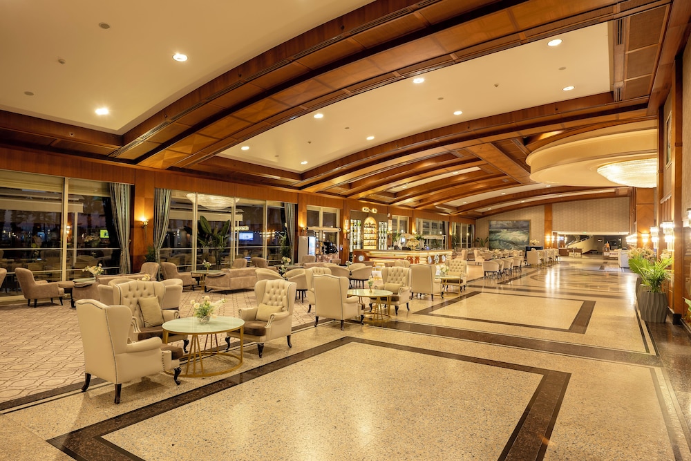 Porto Bello Hotel Resort & Spa — Restaurant & bars in Antalya