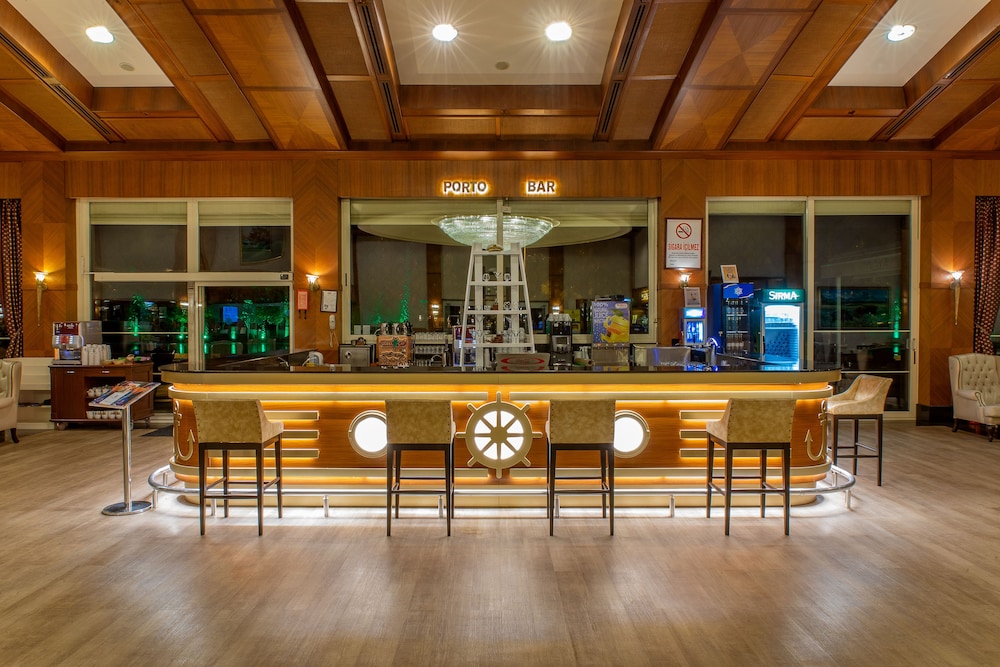 Porto Bello Hotel Resort & Spa — Restaurant & bars in Antalya