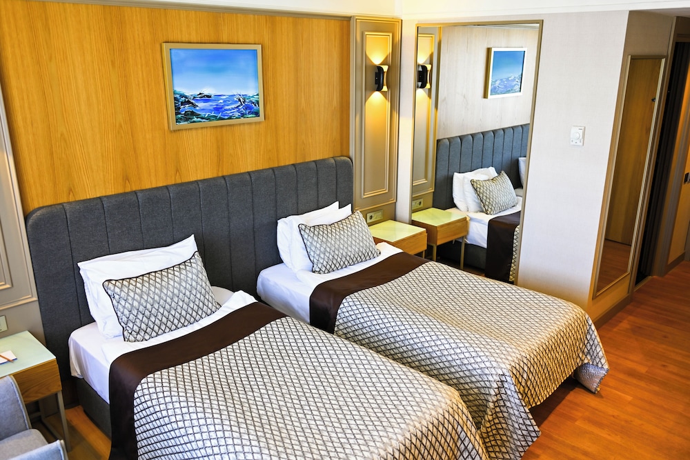 Porto Bello Hotel Resort & Spa — Hotel rooms in Antalya