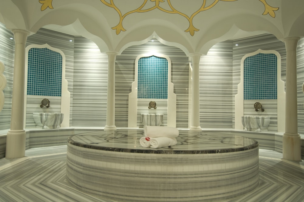 Ramada Plaza by Wyndham Antalya — Spa in Antalya