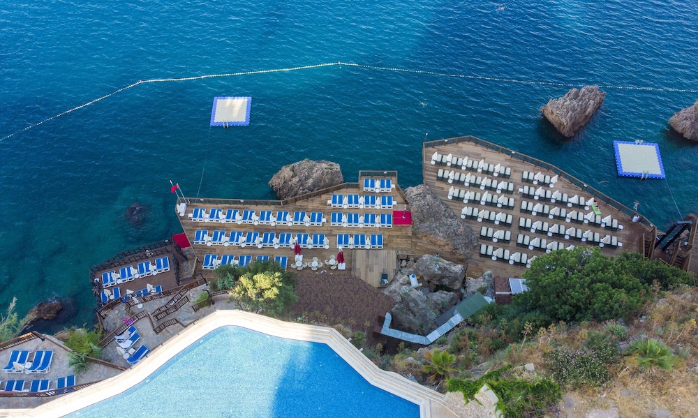 Ramada Plaza by Wyndham Antalya — Main photo in Antalya
