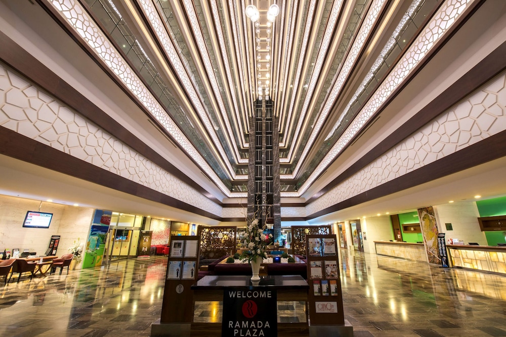 Ramada Plaza by Wyndham Antalya — Hotel building in Antalya