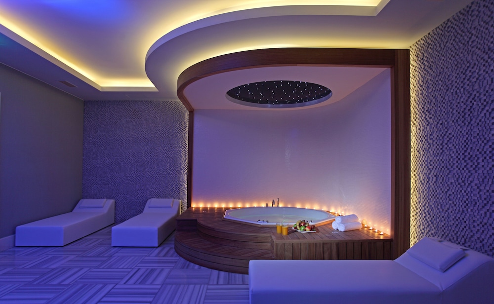 Ramada Plaza by Wyndham Antalya — Spa in Antalya