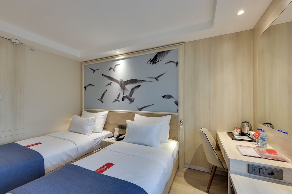 Ramada by Wyndham Istanbul Old City — Hotel rooms in Istanbul, Istanbul