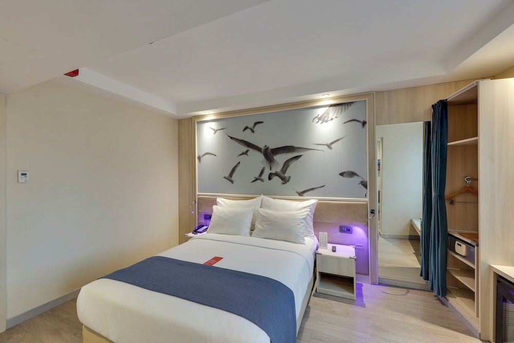 Ramada by Wyndham Istanbul Old City — Hotel rooms in Istanbul, Istanbul