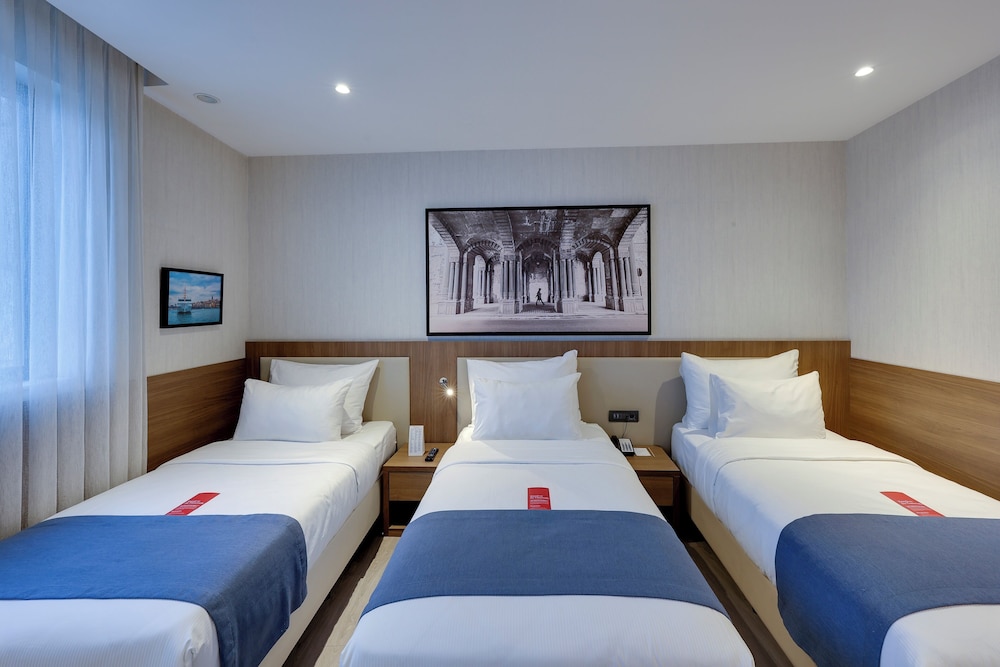 Ramada by Wyndham Istanbul Old City — Hotel rooms in Istanbul, Istanbul