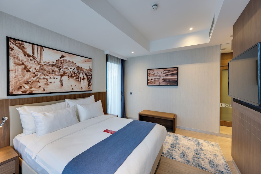 Ramada by Wyndham Istanbul Old City — Hotel rooms in Istanbul, Istanbul