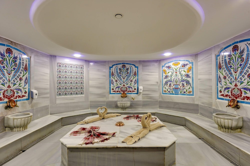 Ramada by Wyndham Istanbul Old City — Spa in Istanbul, Istanbul