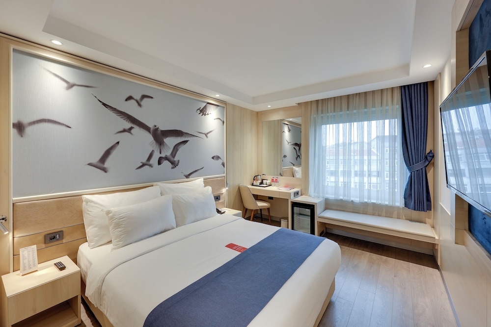 Ramada by Wyndham Istanbul Old City — Hotel rooms in Istanbul, Istanbul