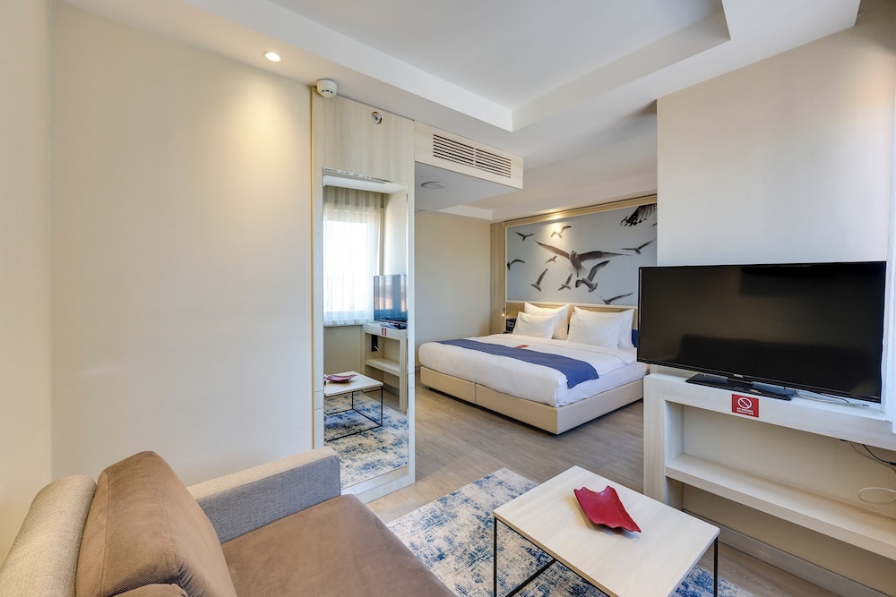 Ramada by Wyndham Istanbul Old City — Hotel rooms in Istanbul, Istanbul