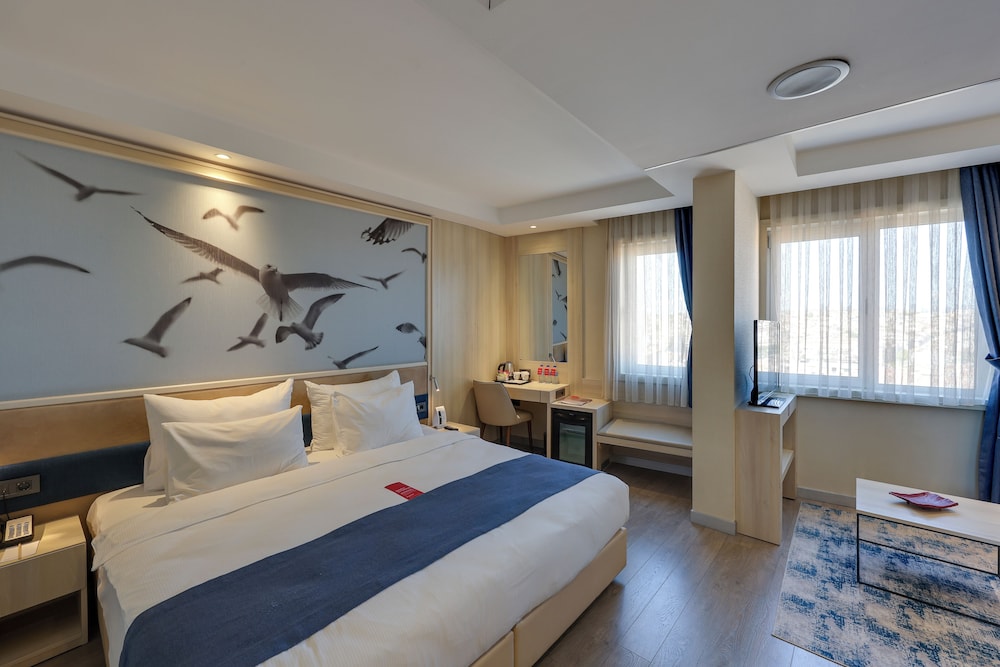 Ramada by Wyndham Istanbul Old City — Hotel rooms in Istanbul, Istanbul