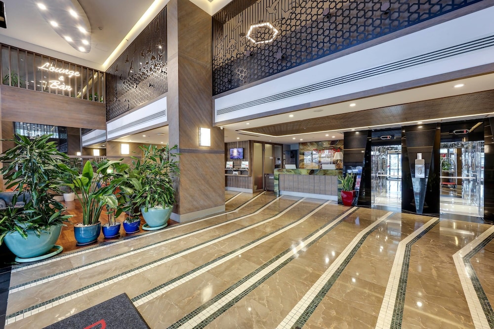 Ramada by Wyndham Istanbul Old City — Hotel building in Istanbul, Istanbul