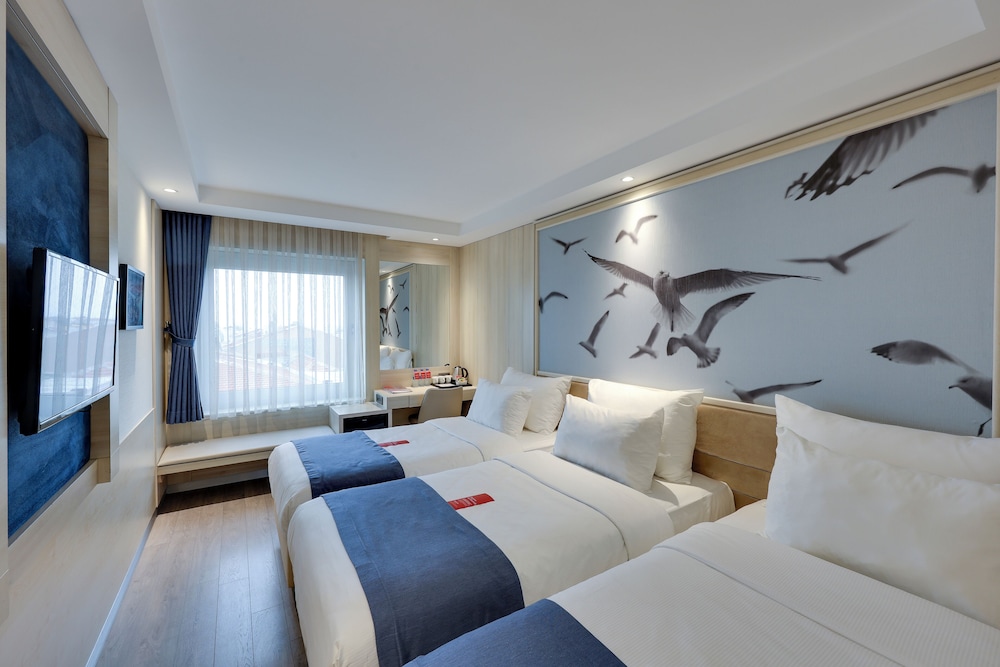 Ramada by Wyndham Istanbul Old City — Hotel rooms in Istanbul, Istanbul
