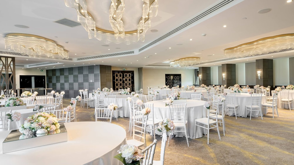 Ramada Plaza by Wyndham Istanbul City Center Adults Only — Hotel building in Istanbul, Istanbul