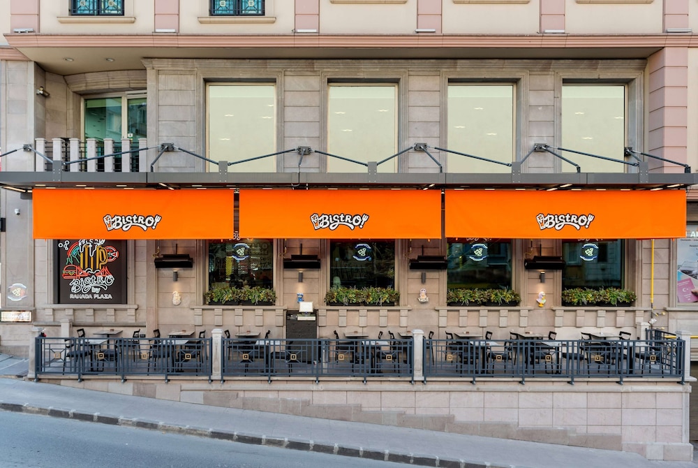 Ramada Plaza by Wyndham Istanbul City Center Adults Only — Restaurant & bars in Istanbul, Istanbul
