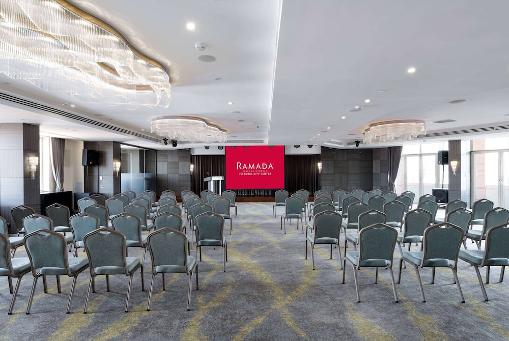 Ramada Plaza by Wyndham Istanbul City Center Adults Only — Hotel building in Istanbul, Istanbul