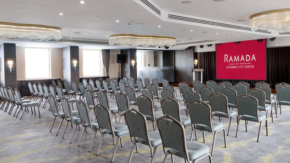 Ramada Plaza by Wyndham Istanbul City Center Adults Only — Hotel building in Istanbul, Istanbul