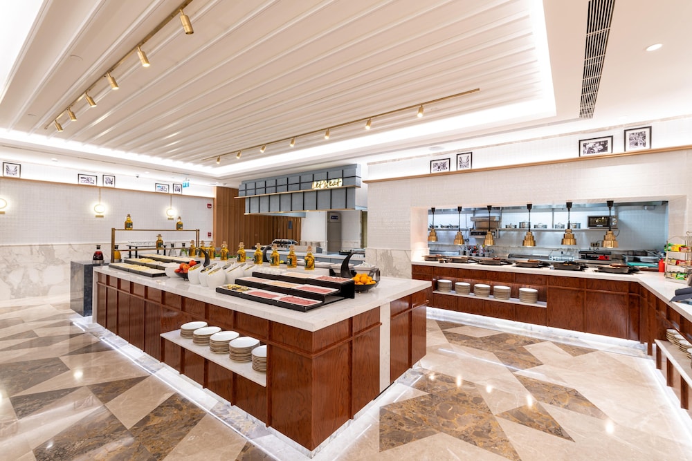 Ramada Plaza by Wyndham Istanbul City Center Adults Only — Restaurant & bars in Istanbul, Istanbul