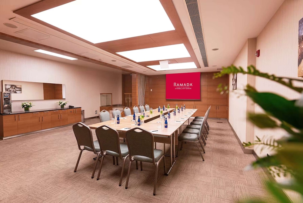 Ramada Plaza by Wyndham Istanbul City Center Adults Only — Hotel building in Istanbul, Istanbul