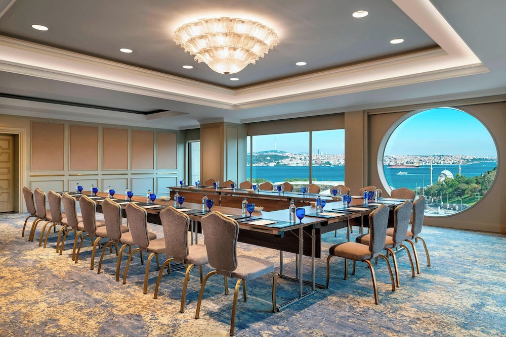 The Ritz-Carlton, Istanbul — Restaurant & bars in Istanbul, Istanbul