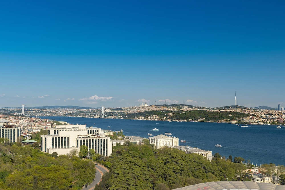 The Ritz-Carlton, Istanbul — Attractions in the area in Istanbul, Istanbul