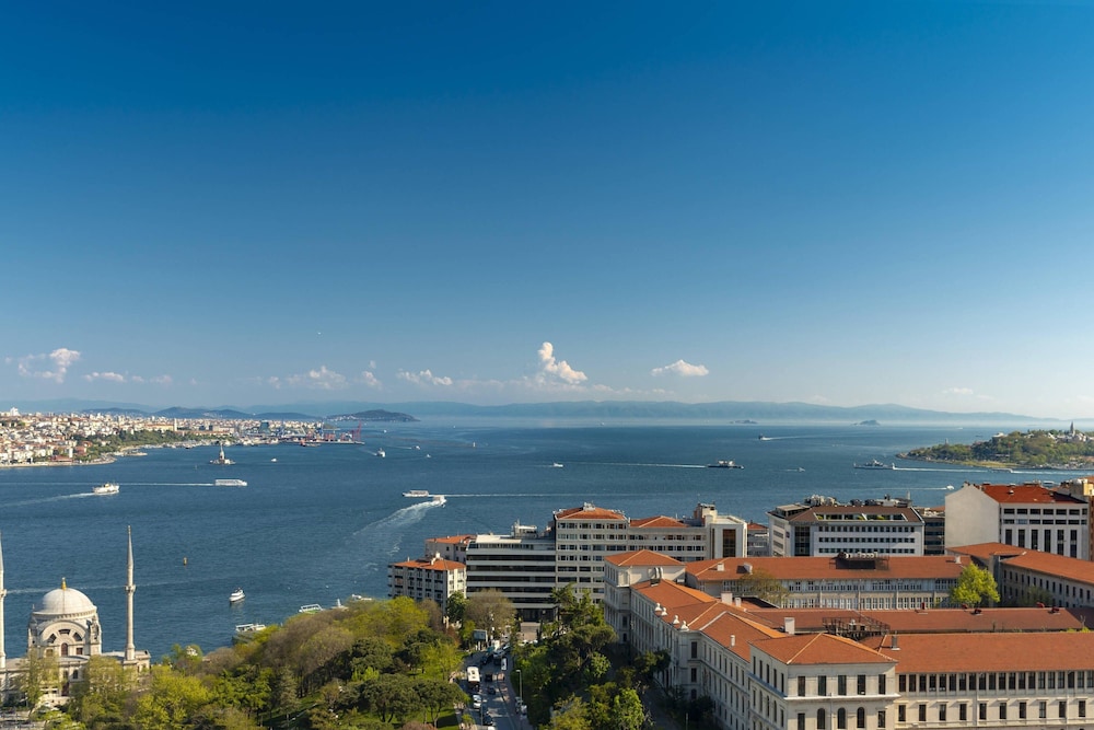 The Ritz-Carlton, Istanbul — Attractions in the area in Istanbul, Istanbul