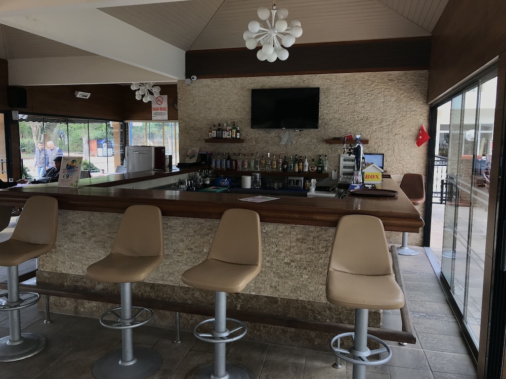 Riviera Hotel & Spa — Restaurant & bars in Alanya