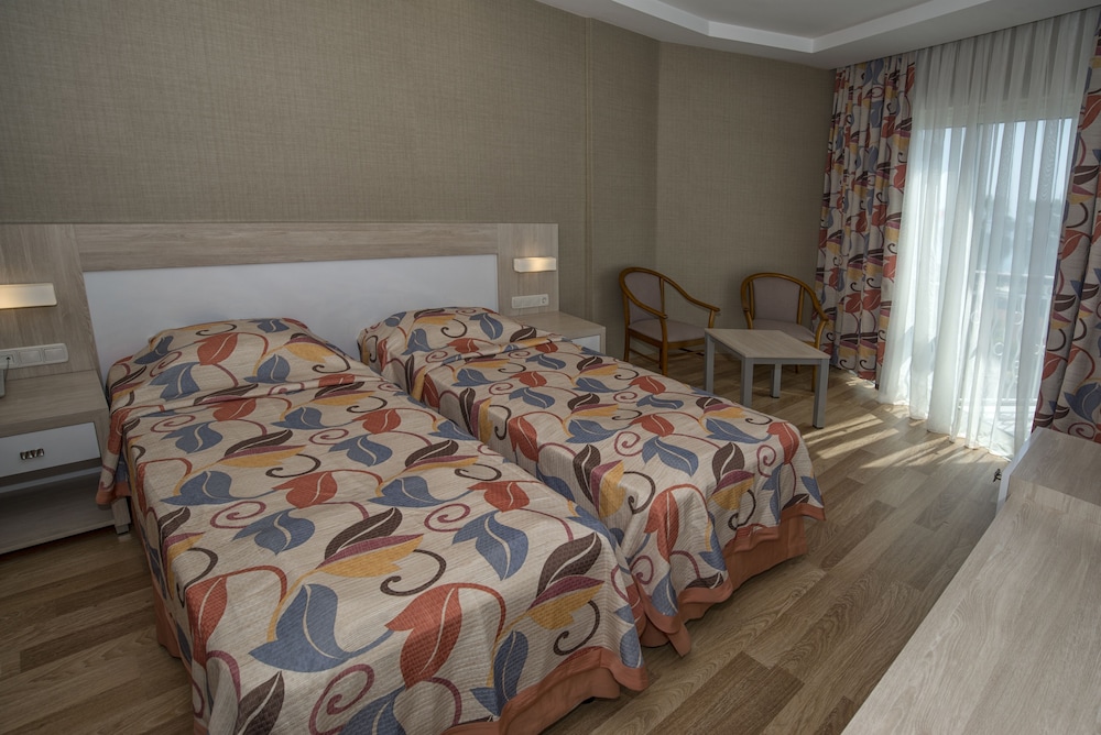 Riviera Hotel & Spa — Hotel rooms in Alanya