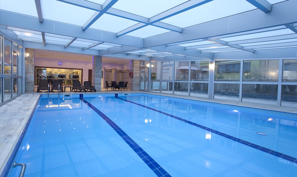 Riviera Hotel & Spa — Swimming pool in Alanya