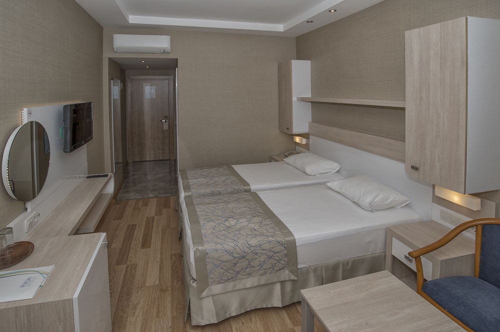 Riviera Hotel & Spa — Hotel rooms in Alanya
