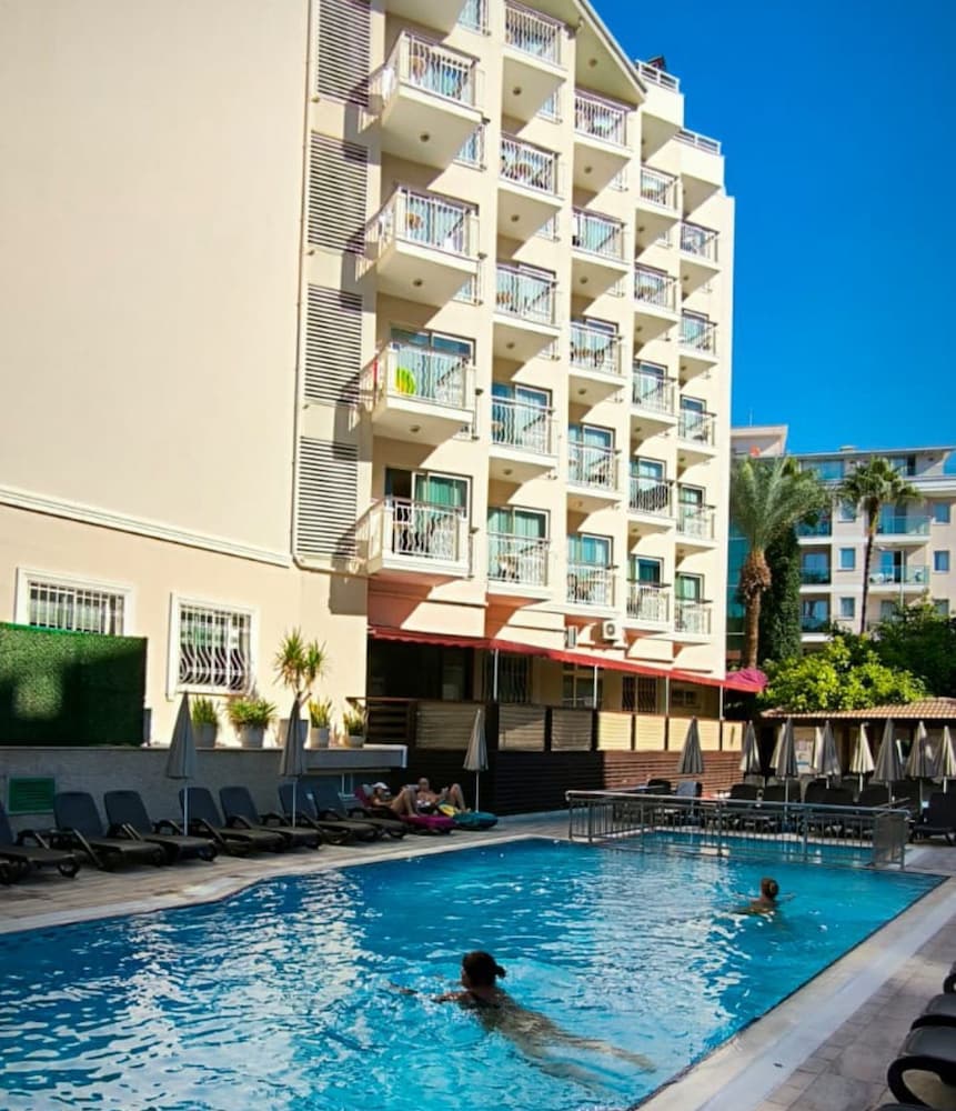 Riviera Hotel & Spa — Main photo in Alanya