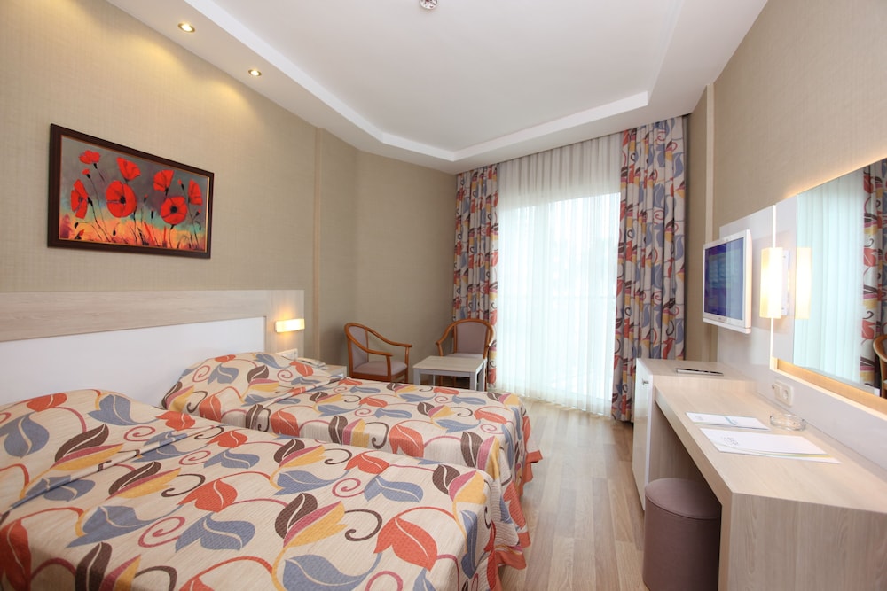 Riviera Hotel & Spa — Hotel rooms in Alanya