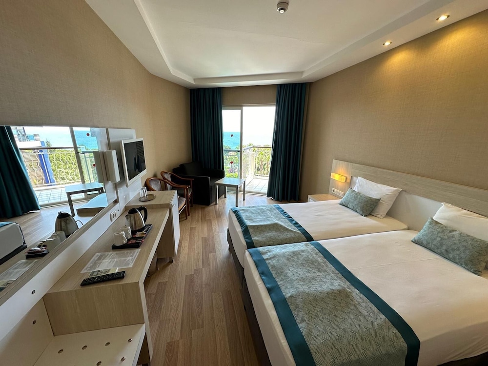Riviera Hotel & Spa — Hotel rooms in Alanya