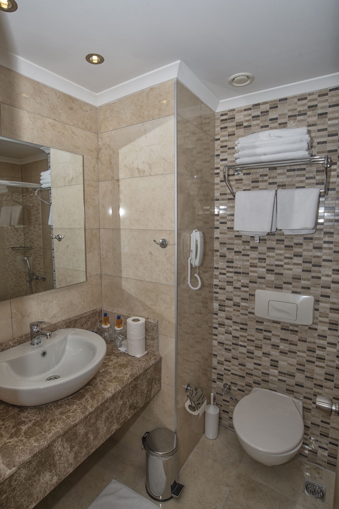 Riviera Hotel & Spa — Hotel rooms in Alanya