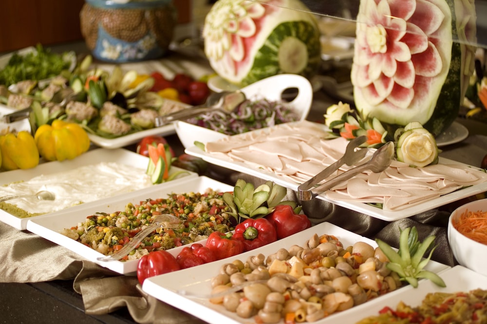 Riviera Hotel & Spa — Restaurant & bars in Alanya