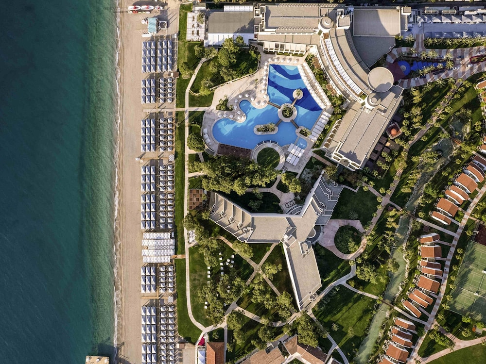 Rixos Premium Tekirova - The Land of Legends — Hotel building in Kemer
