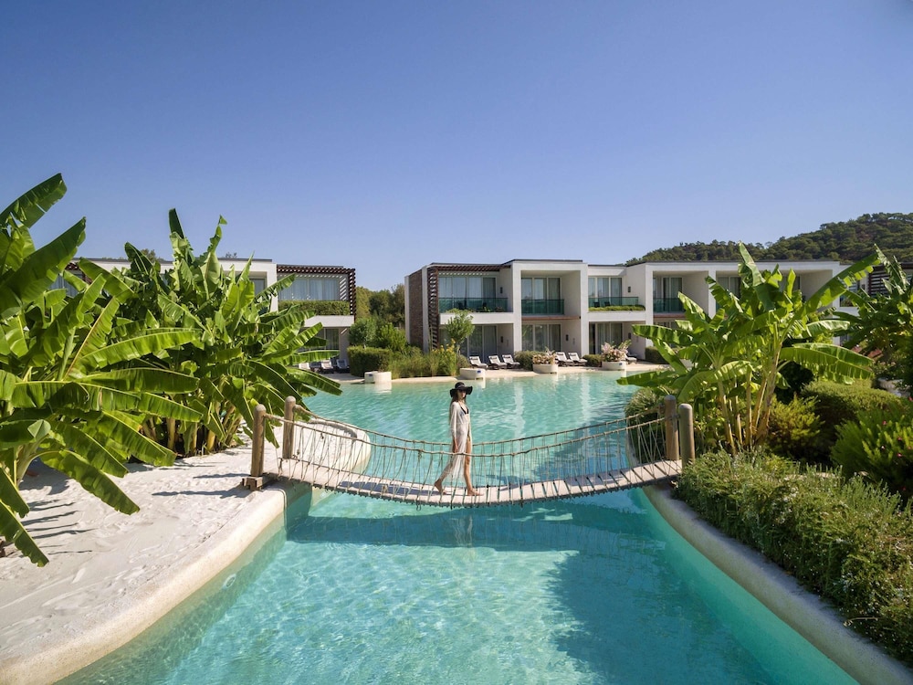 Rixos Premium Tekirova - The Land of Legends — Swimming pool in Kemer