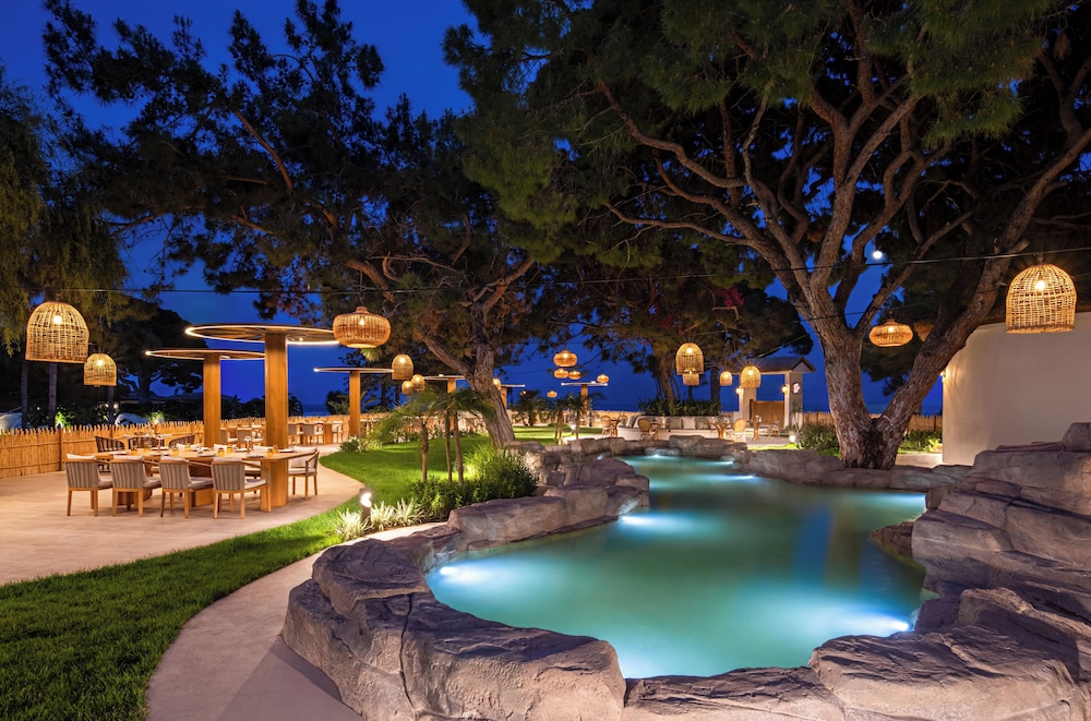 Rixos Premium Tekirova - The Land of Legends — Restaurant & bars in Kemer